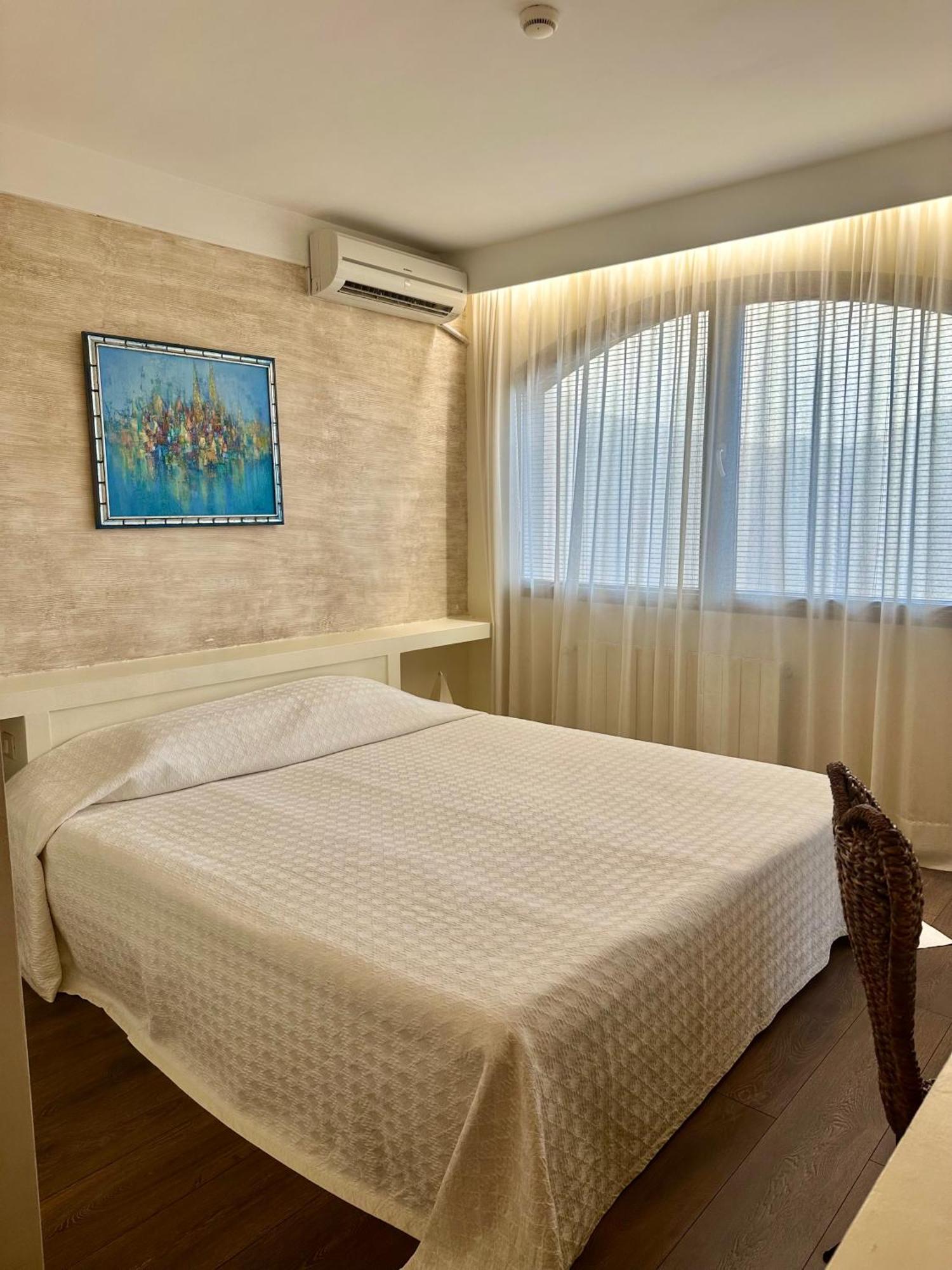 Oazis Vip Club Aparthotel Sunny Beach Exterior photo